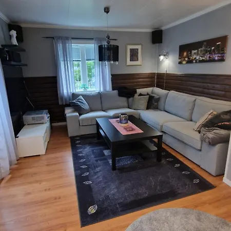 Spacious With 3 Bedrooms, 2 Bathrooms And Sauna In 220m2 Vadsø