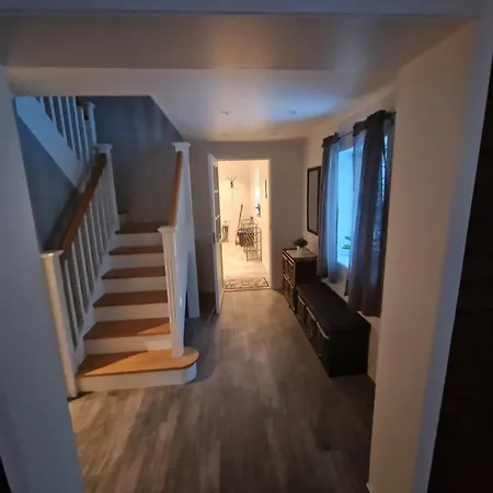 Feriehus Spacious With 3 Bedrooms, 2 Bathrooms And Sauna In 220m2