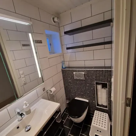 בית נופש Spacious With 3 Bedrooms, 2 Bathrooms And Sauna In 220m2 *