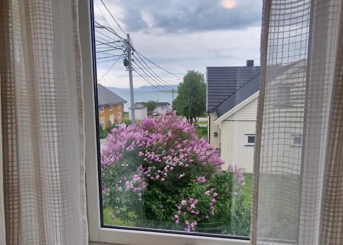 Spacious With 3 Bedrooms, 2 Bathrooms And Sauna In 220m2 Σπίτι διακοπών