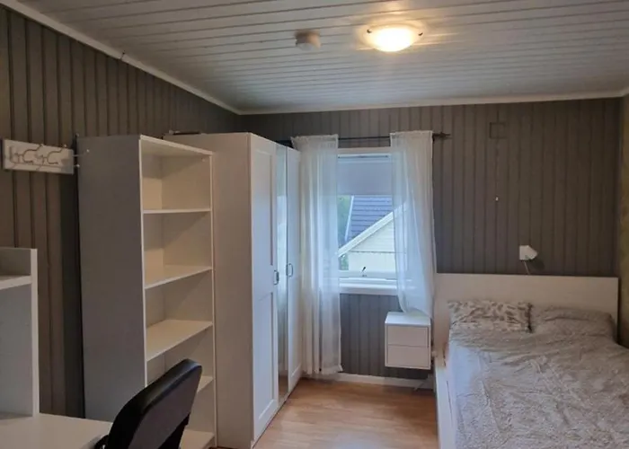 Spacious With 3 Bedrooms, 2 Bathrooms And Sauna In 220m2